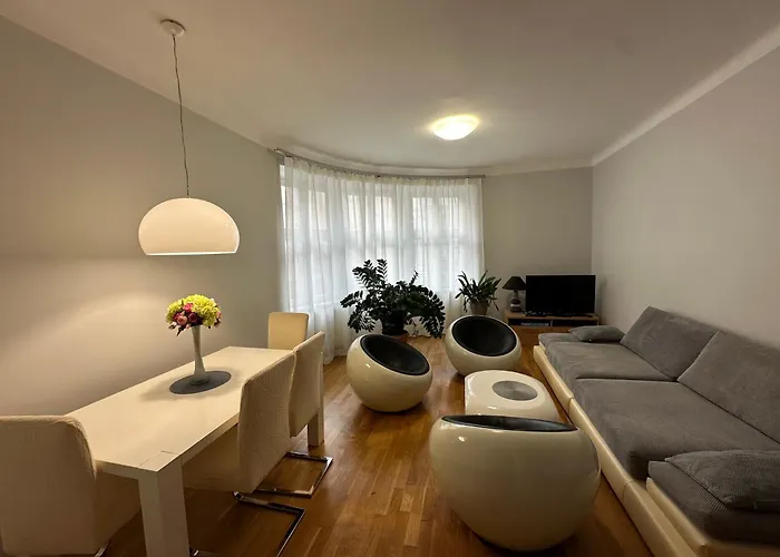 Apartment Karla Capka *